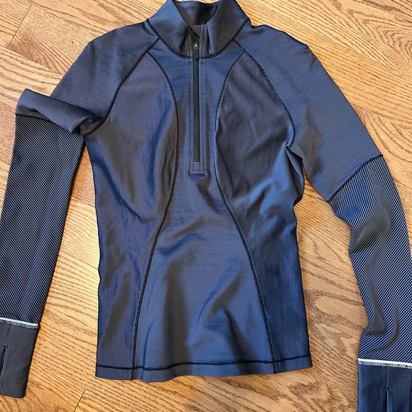 Lululemon Two-Tone Ribbed Running Half Zip - Black/Steel - Picture 4 of 5